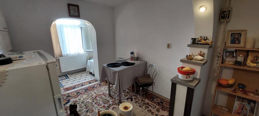 2 camere decomandat -Etaj 3 -Centrala -Renovat - 7