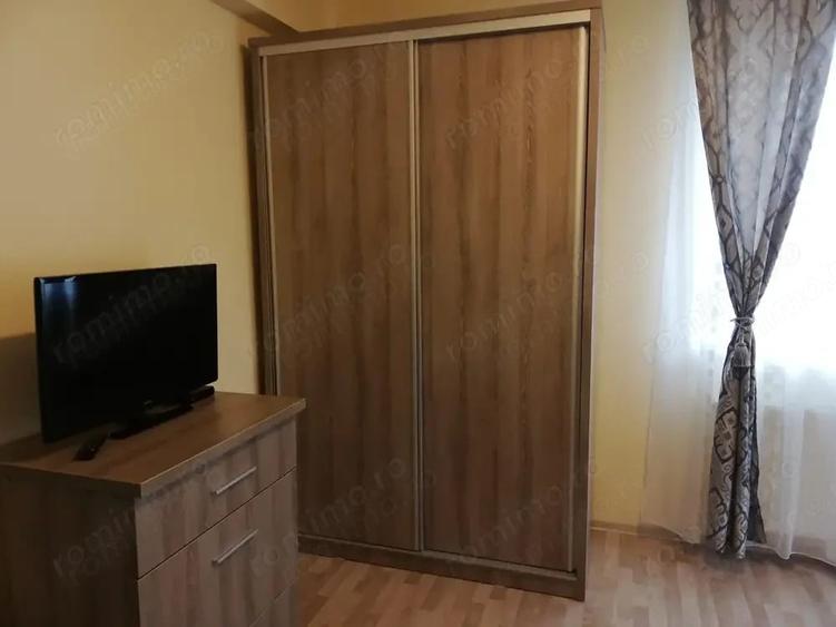 Garsonieră decomandată în Apărătorii Patriei