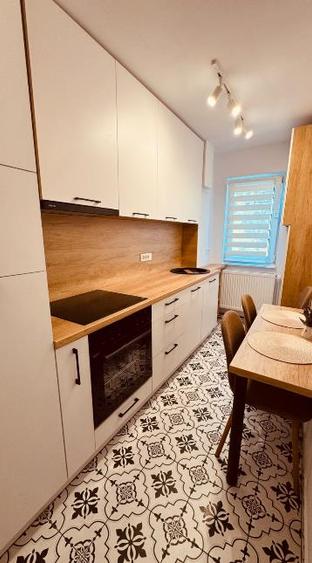 Apartament cu 2 camere semidecomandat, mobilat în Vlahuță