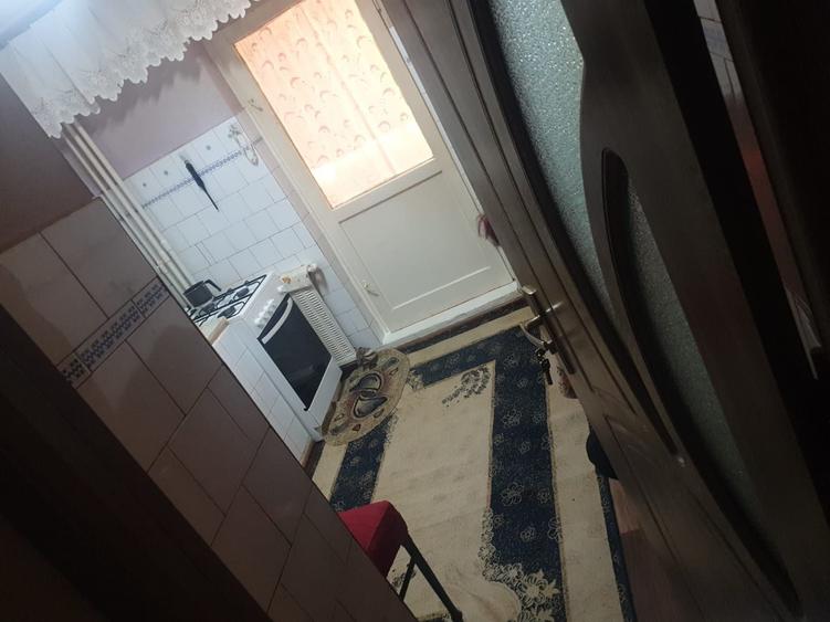 Apartament cu 3 camere decomandat în Găvana
