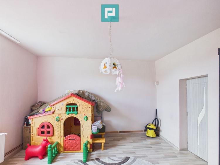 Casă individuală cu 3 camere cu Canalizare în Turnu