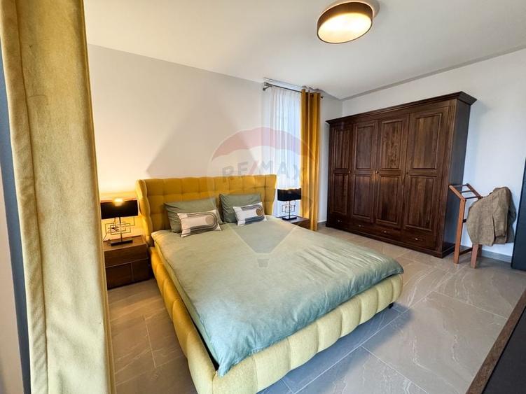 Duplex cu 4 camere cu Teren 185 Mp în Dezmir