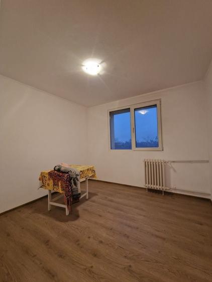 Apartament cu 2 camere semidecomandat în Giurgiului