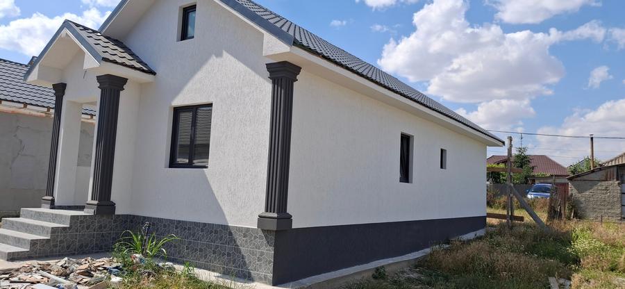 Casă individuală cu 4 camere cu Teren 270 Mp în Est