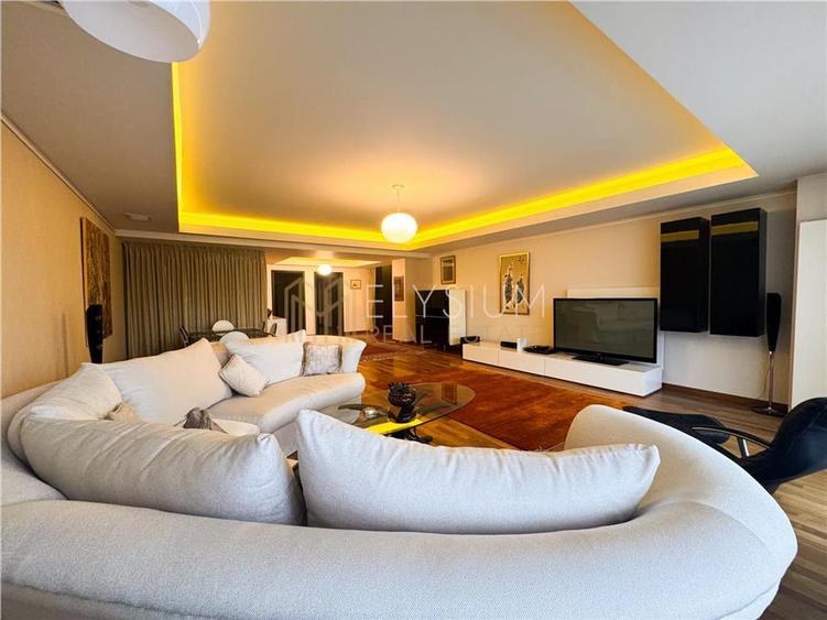 Apartament cu 4 camere decomandat, mobilat în Nordului
