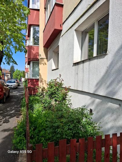 Apartament cu 3 camere decomandat în 13 Decembrie