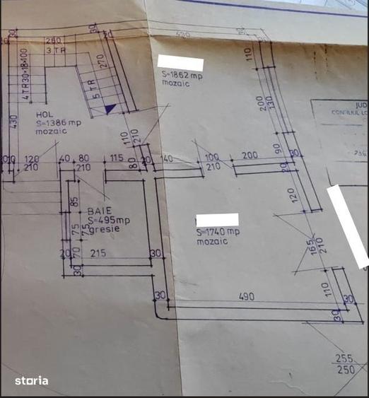 Casă cu 4 camere semidecomandat în Central