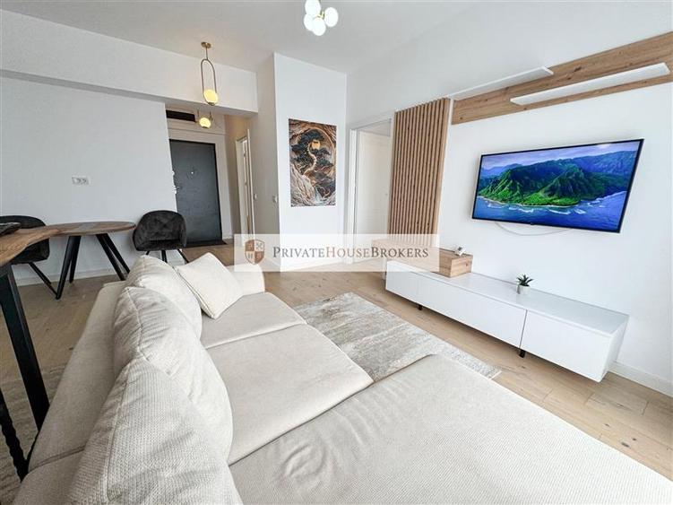 Apartament cu 2 camere semidecomandat, mobilat în Pipera