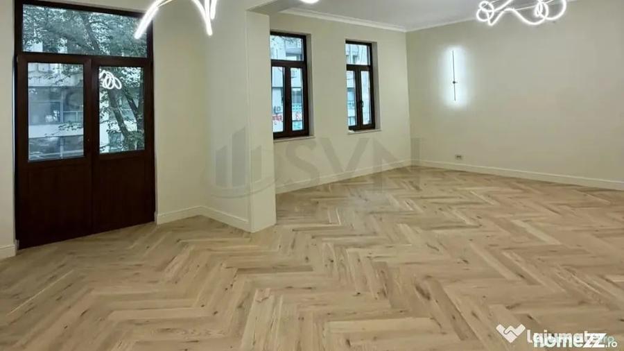 Apartament cu 4 camere decomandat în Dacia