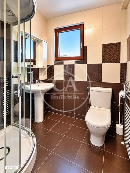Apartament cu 5 camere decomandat în Sânmartin