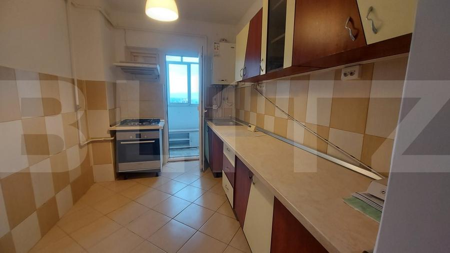 Apartament cu 3 camere decomandat, mobilat în Simeria