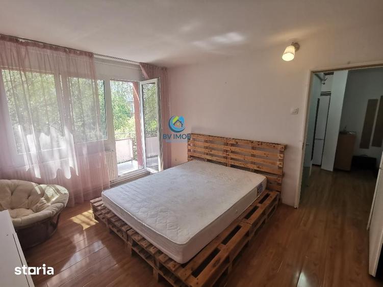 Garsonieră decomandată, mobilată în Astra