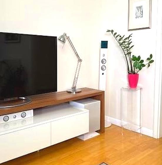 Apartament cu 3 camere decomandat, mobilat în Tei