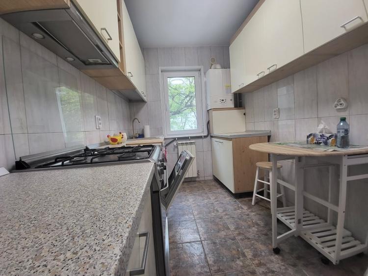 Apartament cu 4 camere decomandat în Tătărași