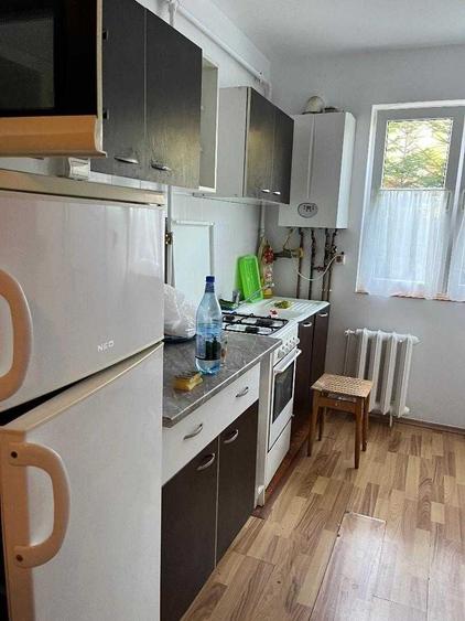 Apartament cu 3 camere decomandat în Dosu Bricii