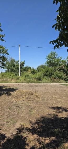Teren de 2072 mp, în Stăncești