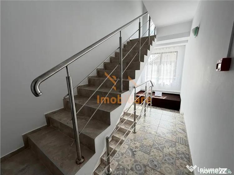 Casă cu 20 camere cu Teren 247 Mp în Sânmartin