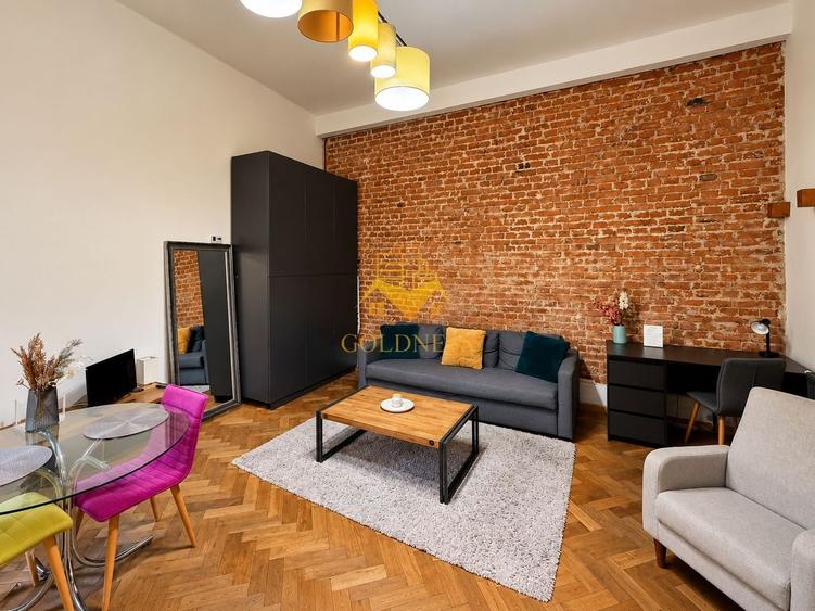 Apartament cu 2 camere semidecomandat, mobilat în Ultracentral