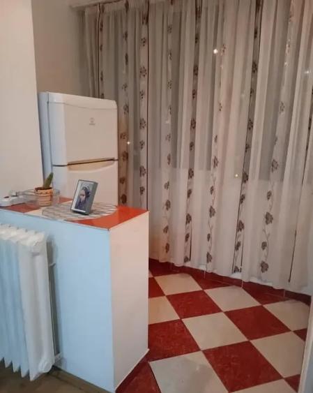 Titan - Metrou - Decomandata - Bloc Reabilitat - Disponibilitate Imediata - 4