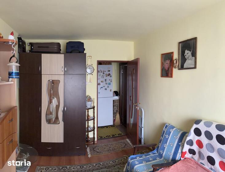 Apartament cu 2 camere decomandat în Micro 6