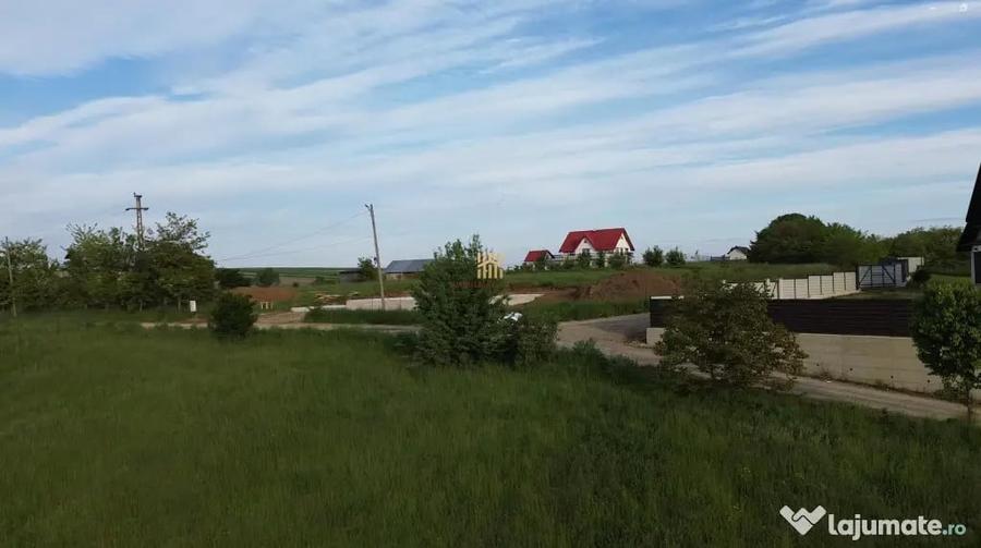 Teren intravilan in oras Siret 1100 mp! De ! 0727817187 - 5