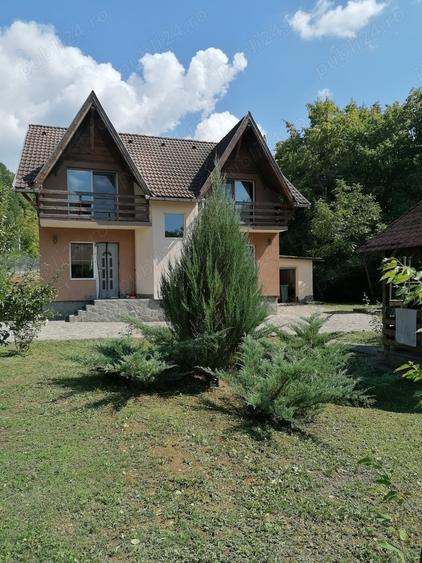 Casă în Cărbunari