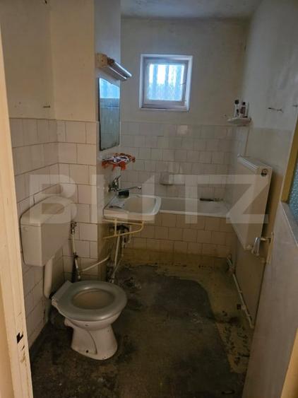 Apartament cu 2 camere semidecomandat în Gojdu