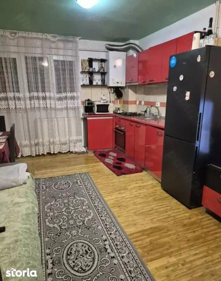 Apartament cu 2 camere decomandat în Galata