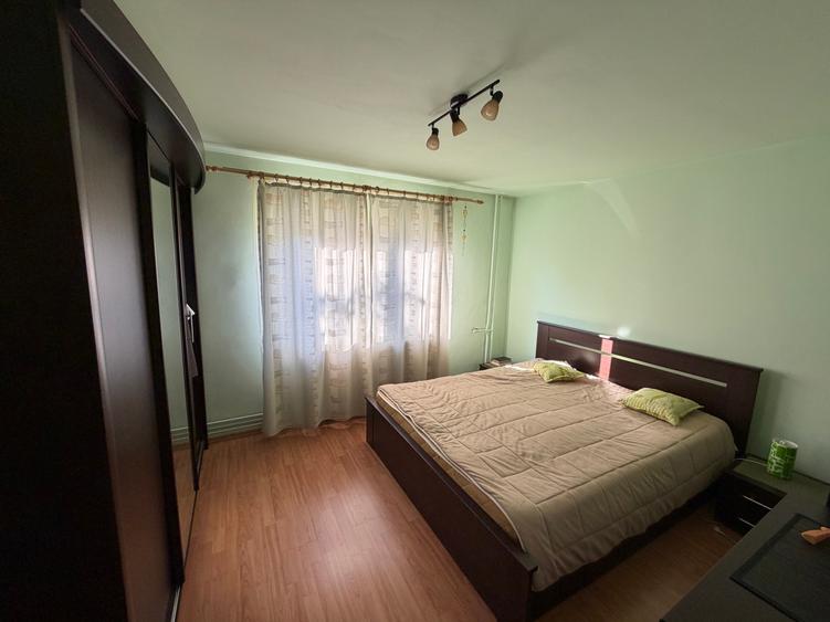 Apartament cu 2 camere decomandat în Bucovina