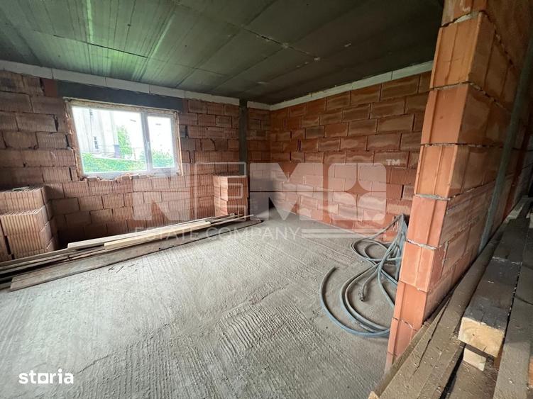 Casă cu 6 camere cu Teren 821 Mp în Dornești
