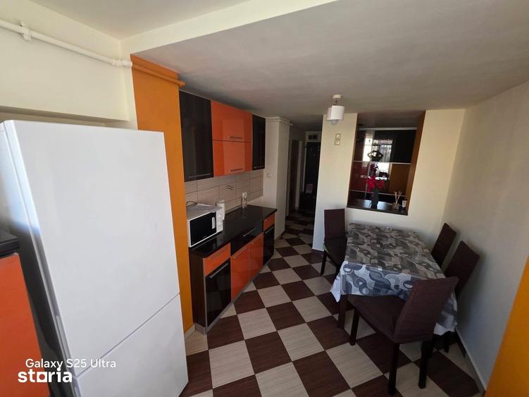 Apartament cu 2 camere decomandat în Tolstoi