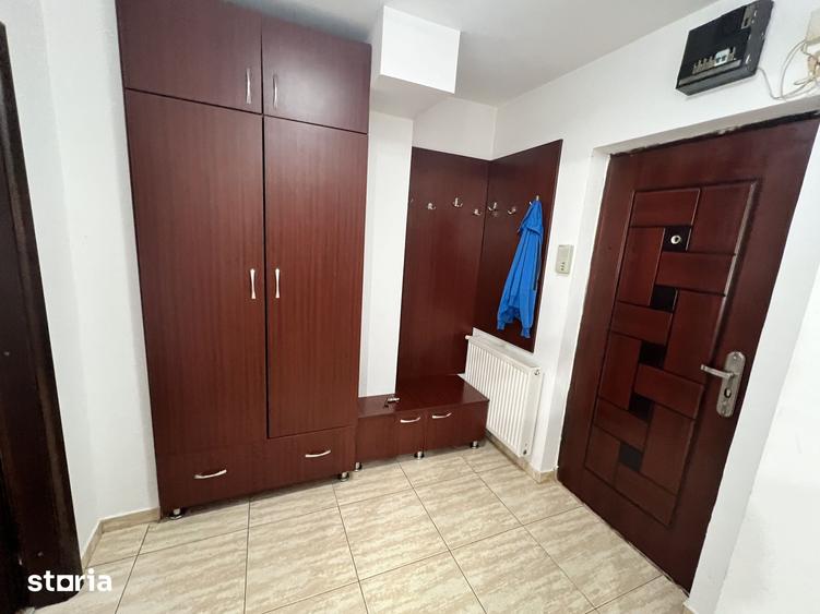 Apartament cu 3 camere semidecomandat în Mihai Viteazul