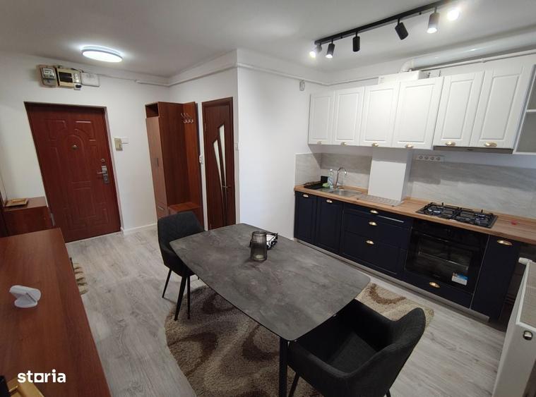 Apartament cu 2 camere decomandat în Cornișa