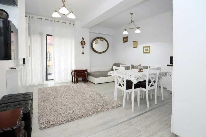 Apartament cu 2 camere semidecomandat în Nord