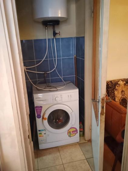 Apartament cu 3 camere semidecomandat în Exterior Vest