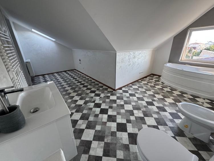 Apartament cu 3 camere decomandat, mobilat în Dumbrăvița