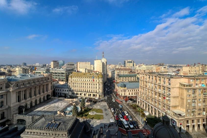 Garsonieră decomandată, mobilată în Universitate