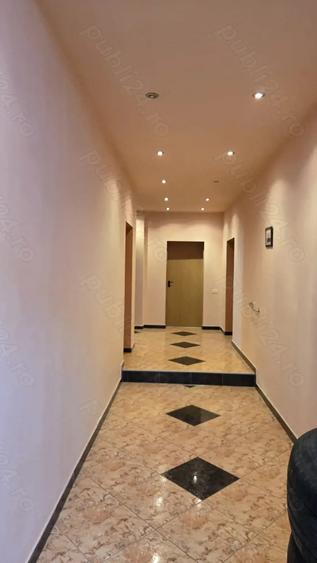 Casă cu 6 camere cu Teren 630 Mp în Girocului
