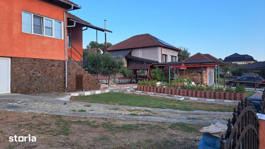 Casă cu 3 camere cu Teren 700 Mp în Mihăești