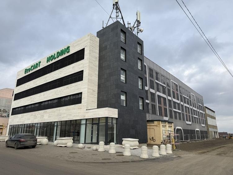 Spațiu comercial, de 555 mp, în Central