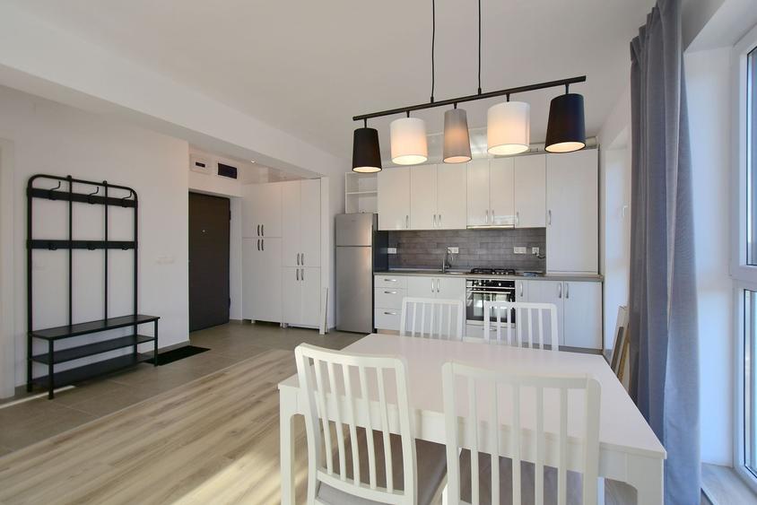 Apartament cu 2 camere semidecomandat, mobilat în Lipovei