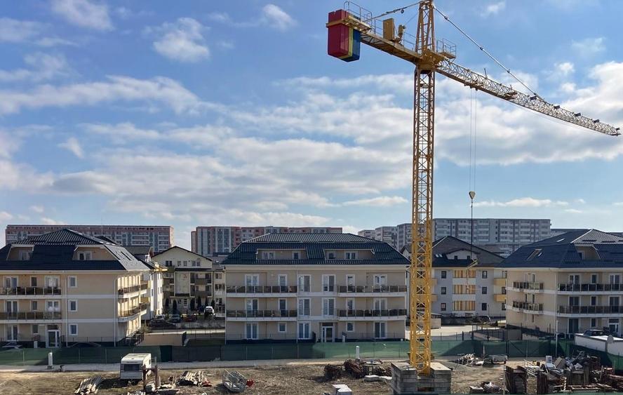 Apartament cu 2 camere decomandat în Tractorul — fotografia 1