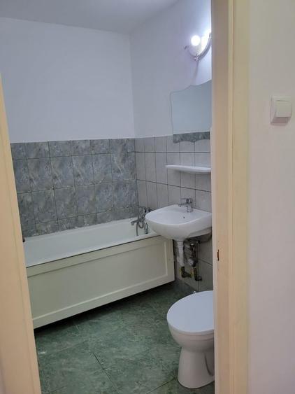 Garsonieră decomandată în Brazda lui Novac