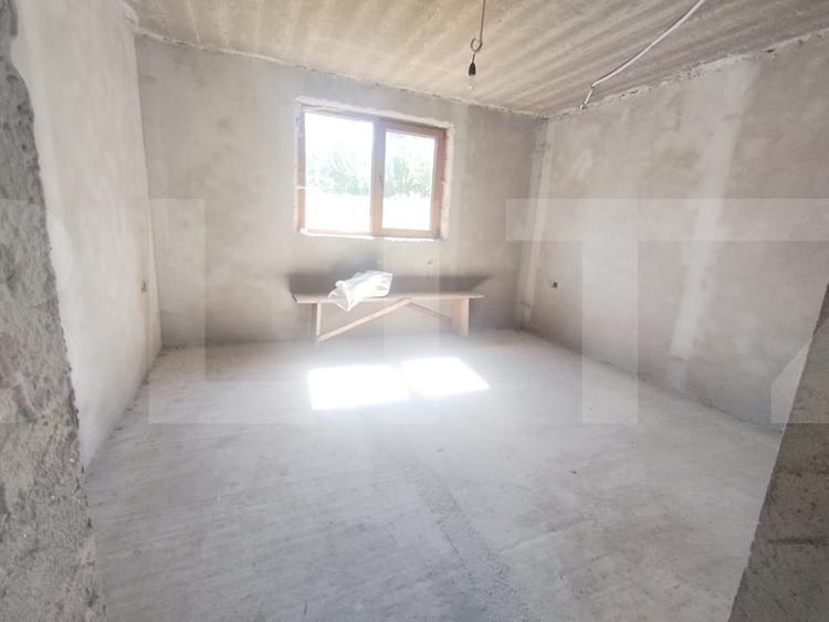 Casă individuală cu 3 camere cu Garaj în Dorohoi