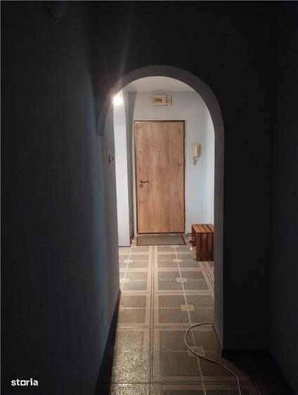 Apartament cu 4 camere decomandat în Barna
