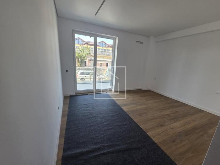 Apartament cu 3 camere decomandat în Ștrand