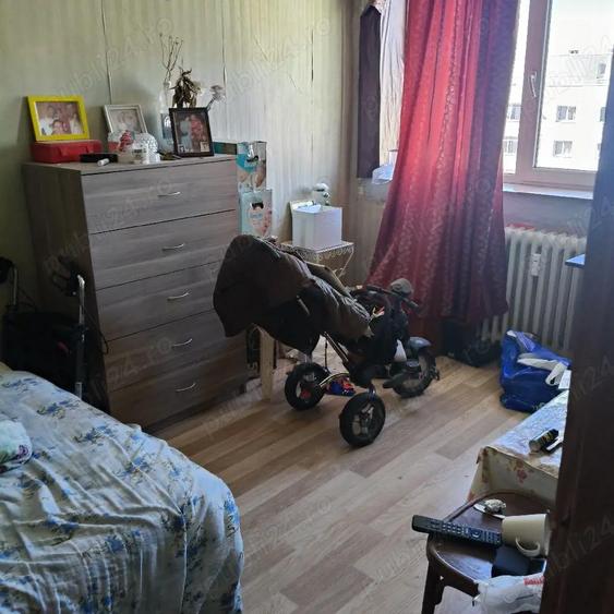 Apartament cu 4 camere semidecomandat în Theodor Pallady
