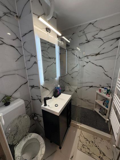 Apartament cu 2 camere semidecomandat în Calea București