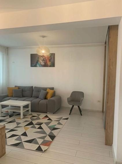 Apartament cu 2 camere semidecomandat în Central