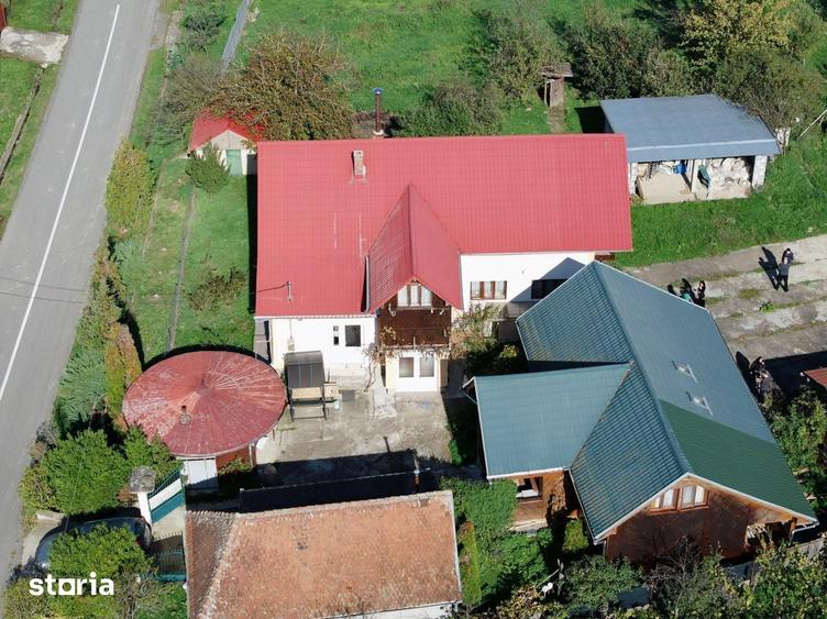 Casă cu 6 camere cu Teren 5995 Mp în Hidiș